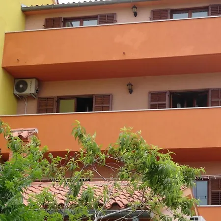 With A Parking Space - 20673 Apartmán
